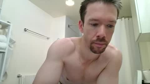 Snapshot of _b_h_c_ chatting on January 6, 10:01 pm _b_h_c_ online show from January 6, 10:01 pm