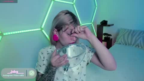 Lunita  online show from January 4, 8:37 pm