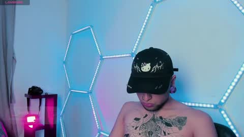 Lunita  online show from January 25, 11:00 pm