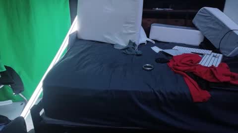 Chupa Bear online show from February 25, 3:49 am