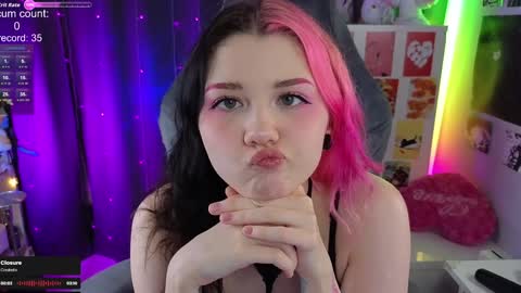 Alice .. online show from January 13, 8:25 pm