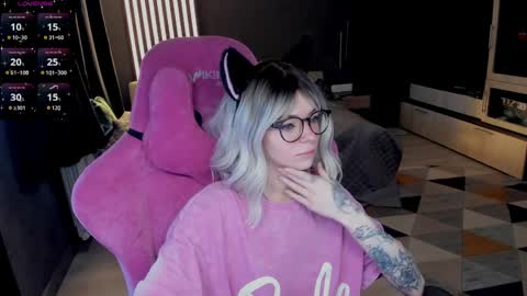 Olivia Subscribe to my Fansly -   online show from April 10, 11:48 am