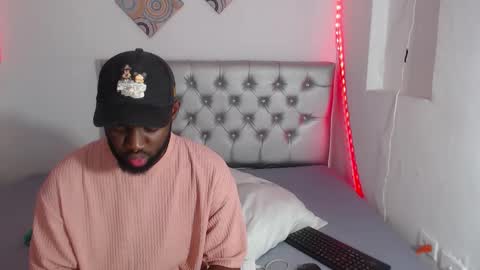 Andrew online show from December 22, 6:38 pm