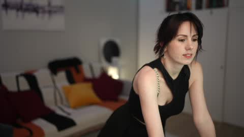 Lili online show from November 4, 11:42 am