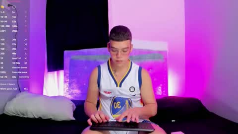 Snapshot of _blake_boy chatting on October 12, 11:09 am _blake_boy online show from October 12, 11:09 am