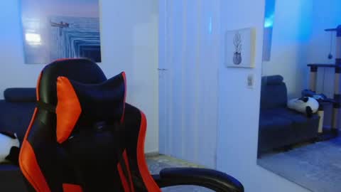 Snapshot of _blakee chatting on March 7, 7:08 am B L A K E online show from March 7, 7:08 am