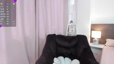 Mary online show from October 24, 1:51 pm