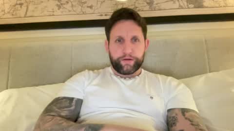 Snapshot of _british_hung_ chatting on February 17, 9:30 pm UK BigThick Cock online show from February 17, 9:30 pm