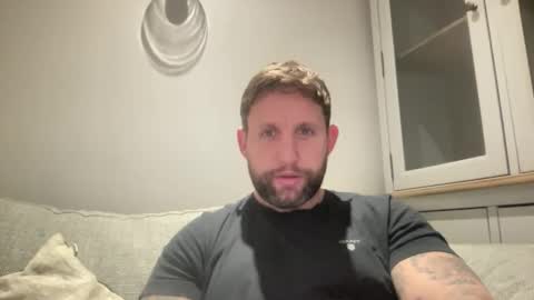 Snapshot of _british_hung_ chatting on October 23, 12:15 pm UK BigThick Cock online show from October 23, 12:15 pm