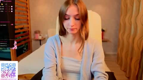 Candy Mandy online show from December 4, 8:12 am