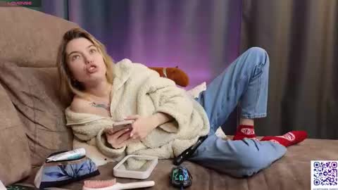 _capybara0_0 online show from February 25, 9:20 am