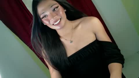 Snapshot of _caroline18_ chatting on January 22, 5:49 pm Kate flores online show from January 22, 5:49 pm