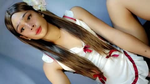 Kate flores online show from July 25, 3:42 pm