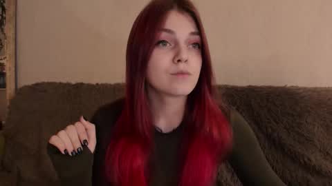 Caroline online show from December 5, 1:20 pm