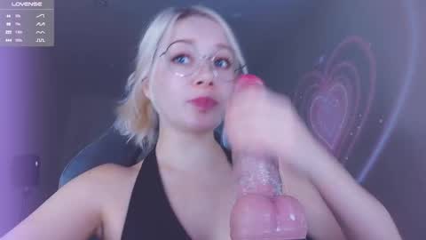 Snapshot of _chatur_babe chatting on October 14, 4:08 pm Angelina online show from October 14, 4:08 pm