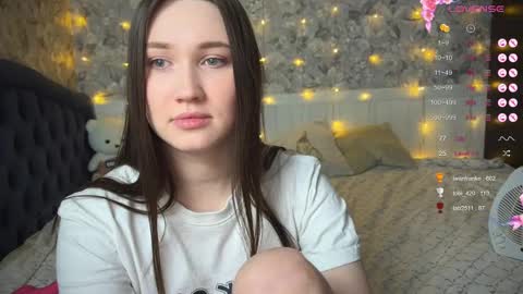 _chloe_miller_ online show from February 28, 11:34 pm