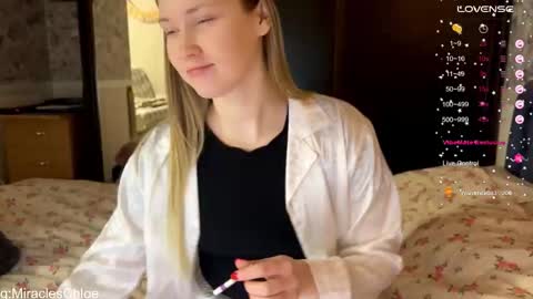 _chloe_miller_ online show from December 21, 4:25 pm