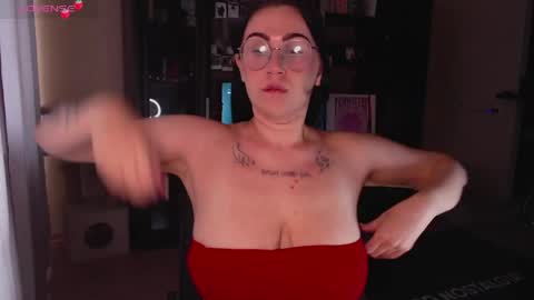 Chrissy online show from May 29, 4:32 am