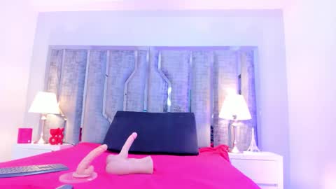 _ciara_benet_ online show from October 9, 12:03 pm