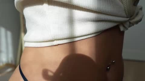 Snapshot of _cindy_rella_ chatting on November 14, 10:36 am _cindy_rella_ online show from November 14, 10:36 am