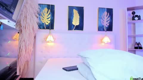 _cinnamon_star online show from September 19, 12:28 pm