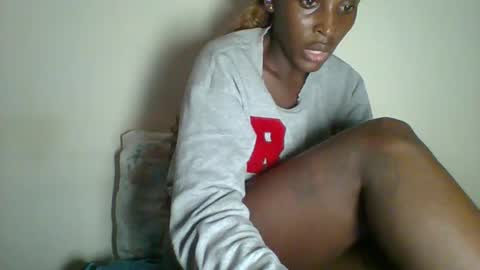 Snapshot of _clara01 chatting on February 24, 5:54 am clara online show from February 24, 5:54 am