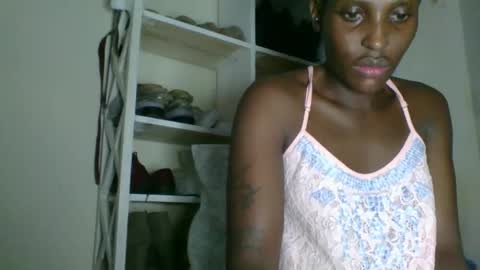 clara online show from May 25, 7:14 am