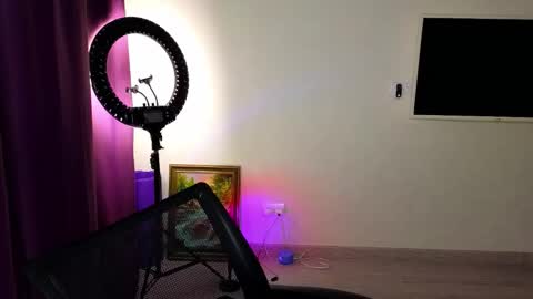 D online show from December 21, 6:37 pm