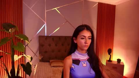 Snapshot of _coraliinee_ chatting on March 20, 3:33 am Coraline online show from March 20, 3:33 am