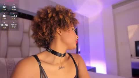 Snapshot of _curly_girl_ chatting on September 16, 9:38 pm online show from September 16, 9:38 pm