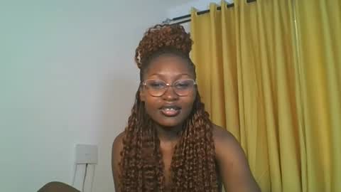 Snapshot of _cutestephanie chatting on November 1, 12:07 pm STEPH online show from November 1, 12:07 pm