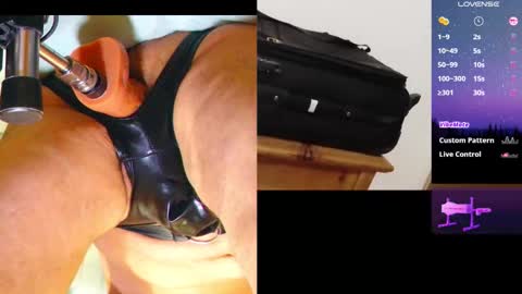 Snapshot of _deep_ass_lover_ chatting on January 10, 9:41 pm Love to feel my ass stuffed until exploding cum... online show from January 10, 9:41 pm