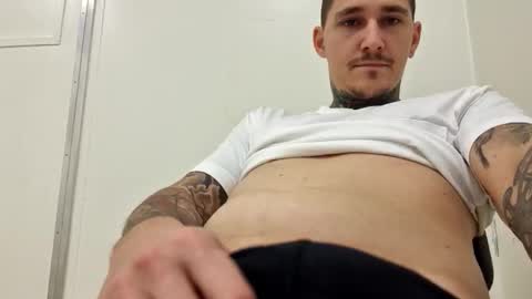 Snapshot of _devil_in_me_ chatting on September 17, 2:46 am _devil_in_me_ online show from September 17, 2:46 am