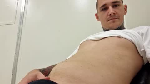 Snapshot of _devil_in_me_ chatting on October 10, 2:21 am _devil_in_me_ online show from October 10, 2:21 am