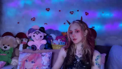 Kate online show from April 15, 7:58 pm