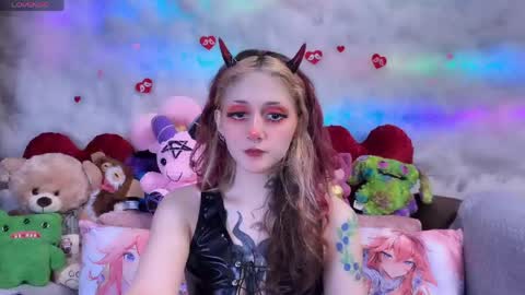Snapshot of _devilbaby chatting on April 24, 6:32 pm Kate online show from April 24, 6:32 pm