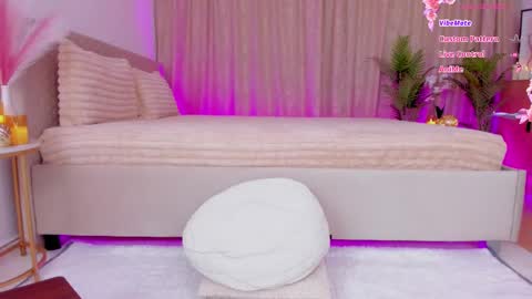 Just Dia online show from November 23, 7:02 pm