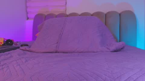 Dione online show from November 29, 7:17 pm