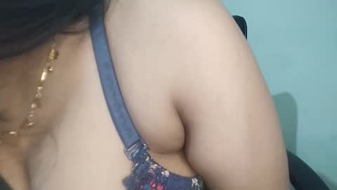 _dreamgirl_0 online show from March 21, 10:46 pm