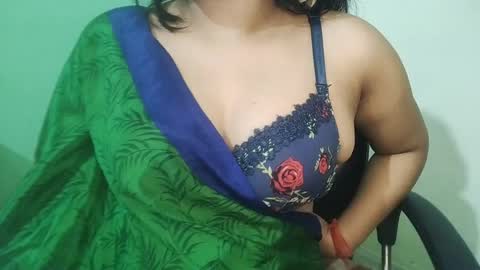 _dreamgirl_0 online show from April 5, 1:03 am