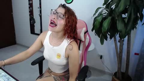 Abbye online show from December 4, 10:30 pm