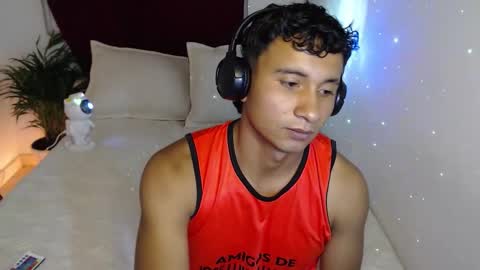 _duvan_123 online show from January 9, 11:17 pm