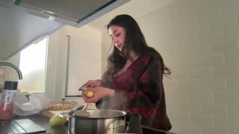 Snapshot of _elena_barra chatting on February 16, 3:41 pm elena barra online show from February 16, 3:41 pm