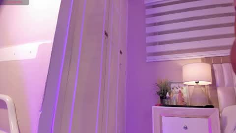 Hi Im Emily online show from January 15, 11:37 am