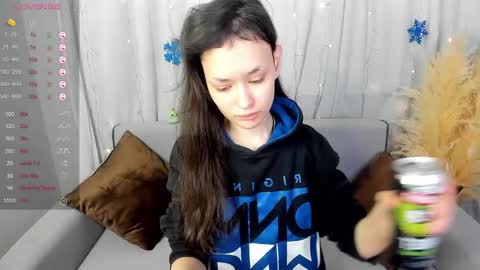 _emily__strike_ online show from December 26, 9:33 am