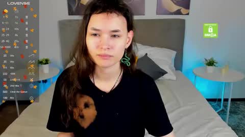 _emily__strike_ online show from November 3, 9:54 am