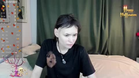 _emily__strike_ online show from November 5, 9:42 am