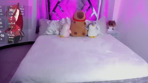 Snapshot of _emily_brontez chatting on February 25, 11:47 pm emmy online show from February 25, 11:47 pm