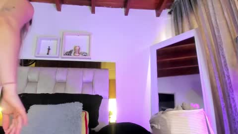 Isabella online show from February 22, 3:14 pm