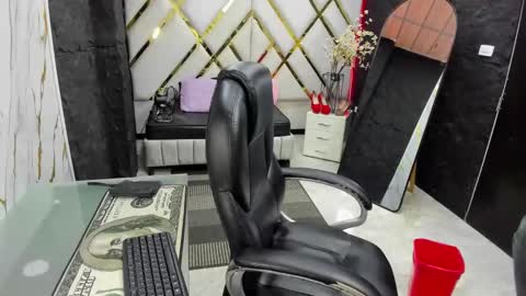 emily  online show from April 15, 1:40 pm